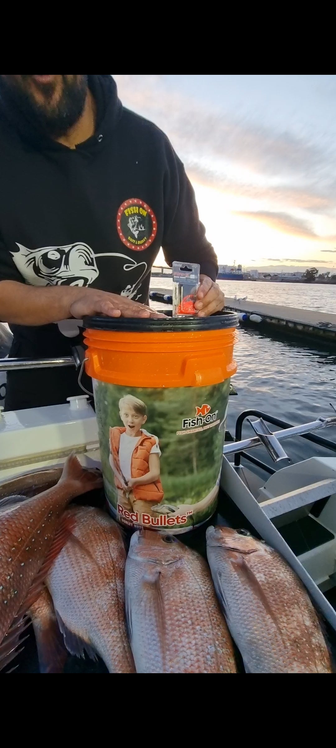 Fish-On Red Bullets Burley "Pellets" 20Lt